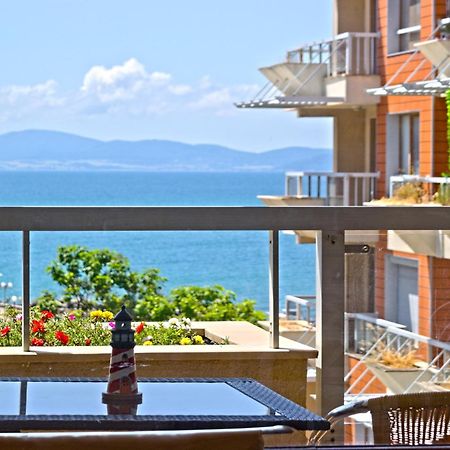 Cozy Apartment With Sea View And Free Parking 포마리 외부 사진