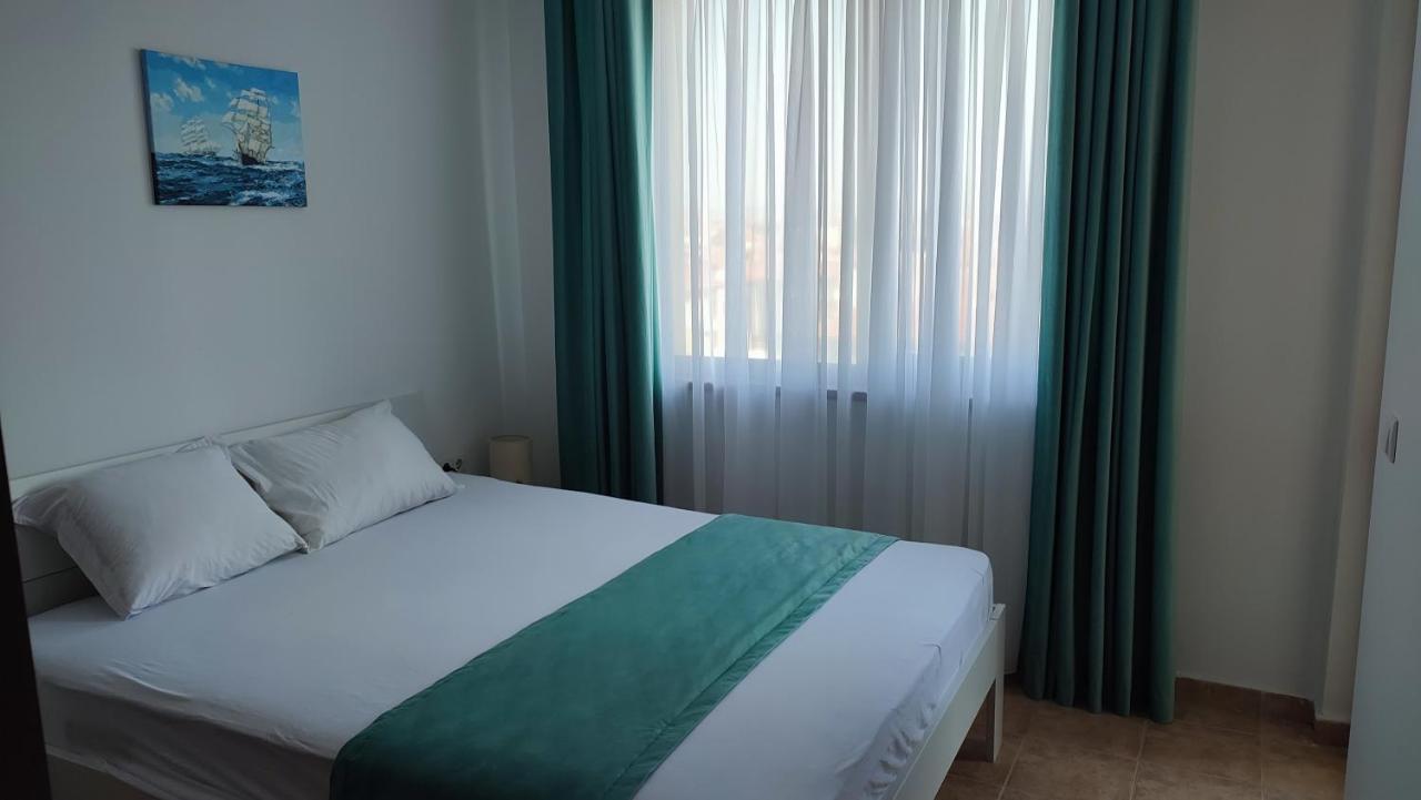 Cozy Apartment With Sea View And Free Parking 포마리 외부 사진