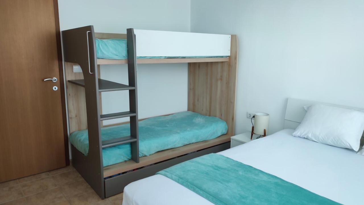 Cozy Apartment With Sea View And Free Parking 포마리 외부 사진