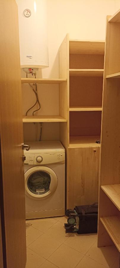 Cozy Apartment With Sea View And Free Parking 포마리 외부 사진